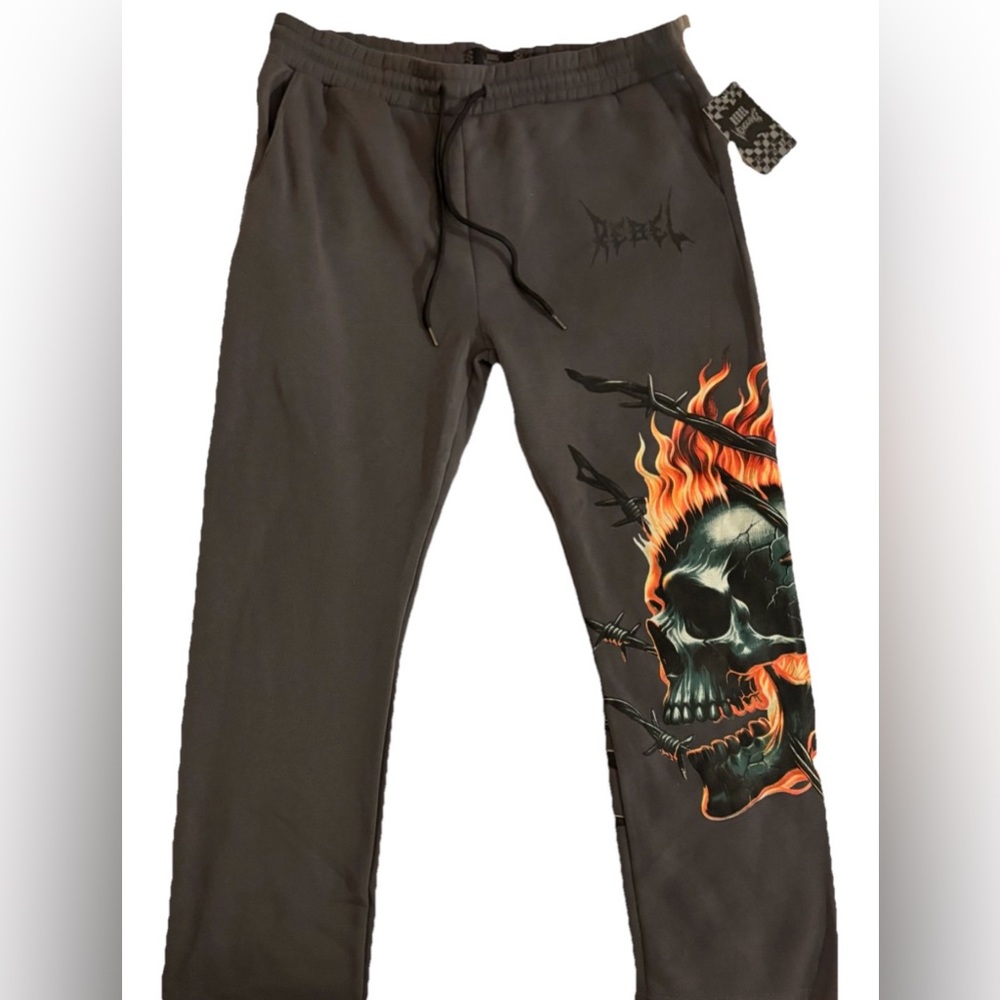 Rebel Vengeance Men's Fleece Drawstring Sweatpants Flaming Skull Print Gray NWT